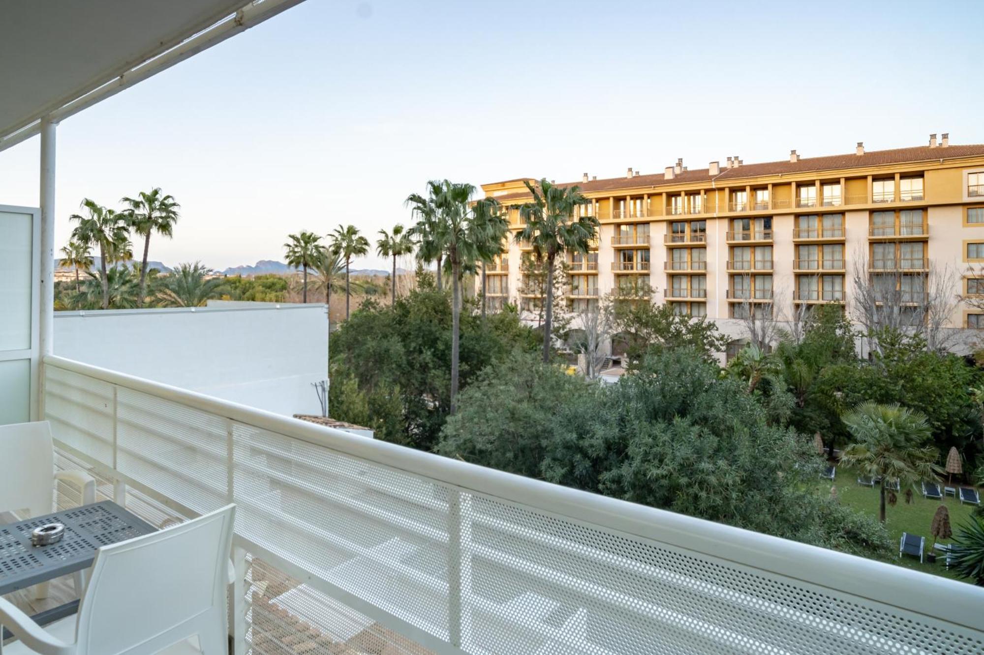 Bahia De Alcudia & Hotel 4*